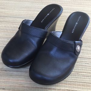 TOMMY HILFIGER Leather Wedge Heel Sandals Size 8M